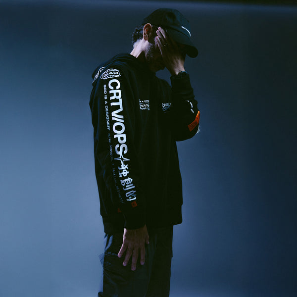 Sudadera con capucha de Operaciones Creativas de GIAD [Negra]