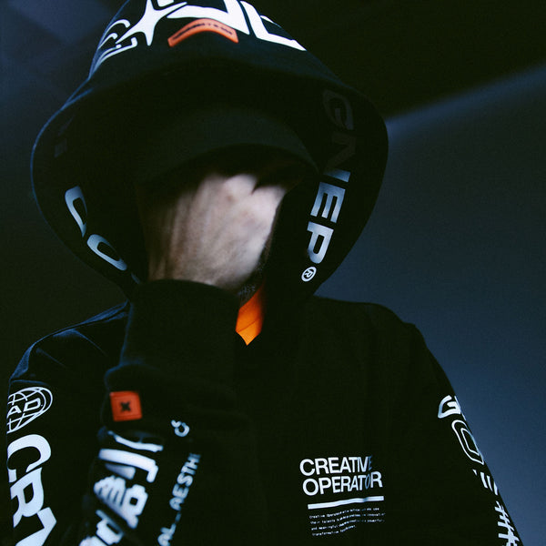 Sudadera con capucha de Operaciones Creativas de GIAD [Negra]